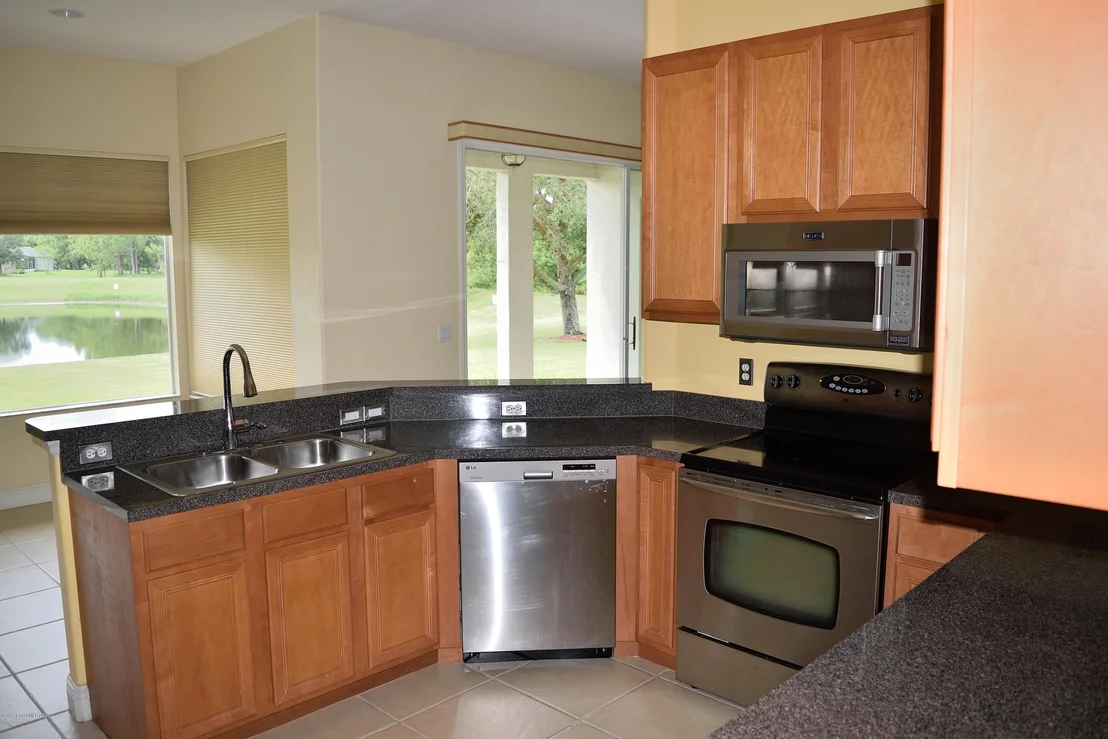 Photo of 131 Ridgemont Circle SE