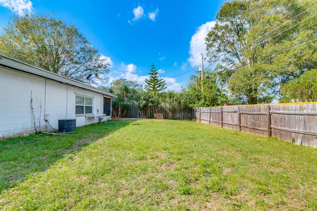 Photo of 1109 Martha Lee Avenue