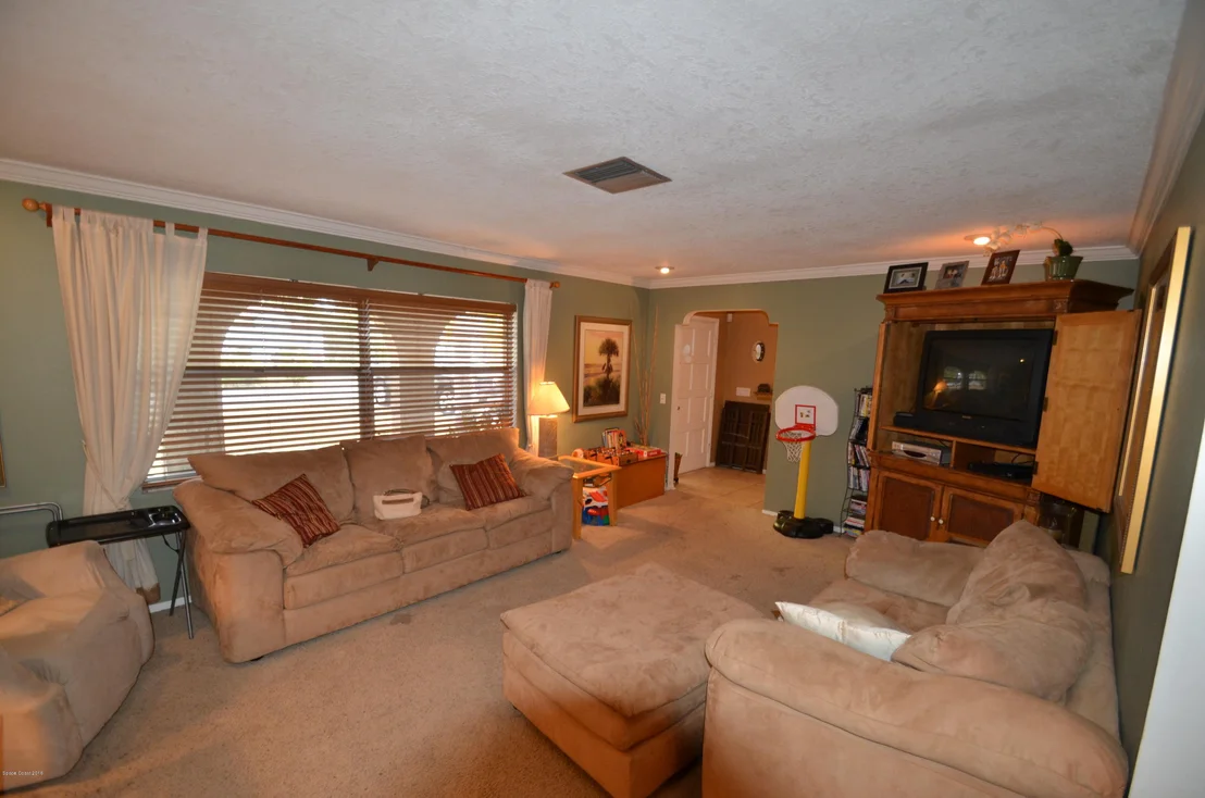 Photo of 440 1st Avenue