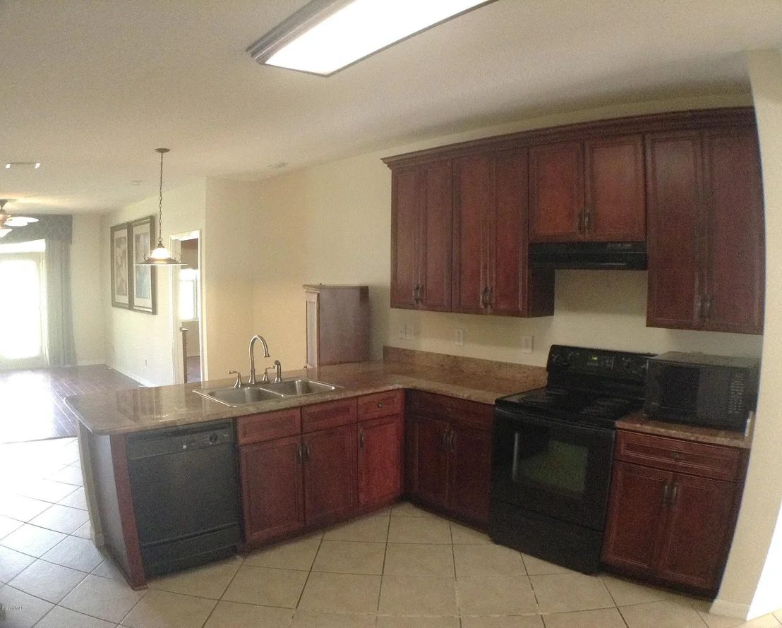 Photo of 989 Riviera Point Drive