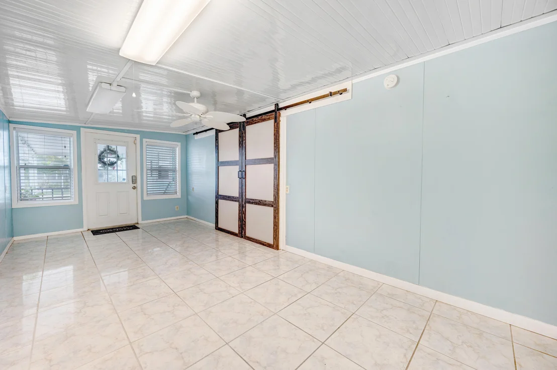 Photo of 2311 Coconut Palm Drive NE