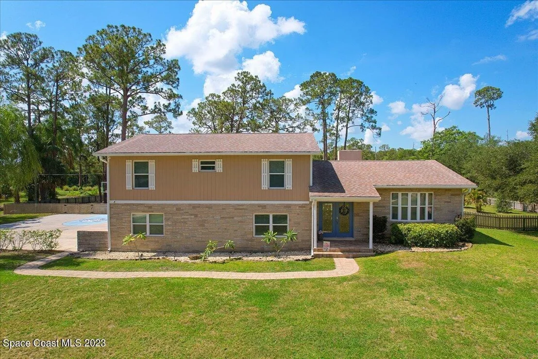 Photo of 8615 Sylvan Drive