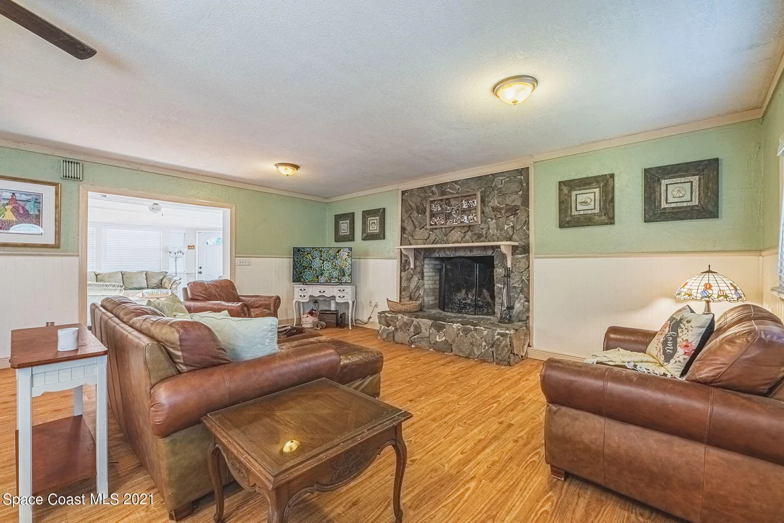 Photo of 1545 Echo Drive
