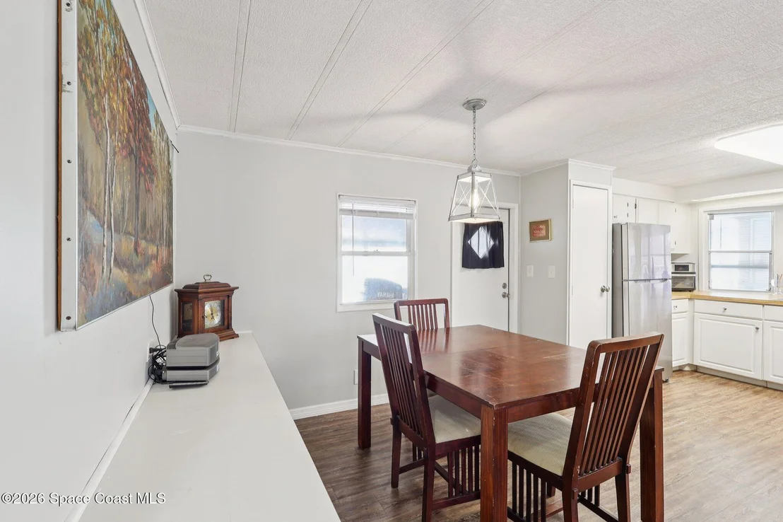 Photo of 2539 Chatham Way NE