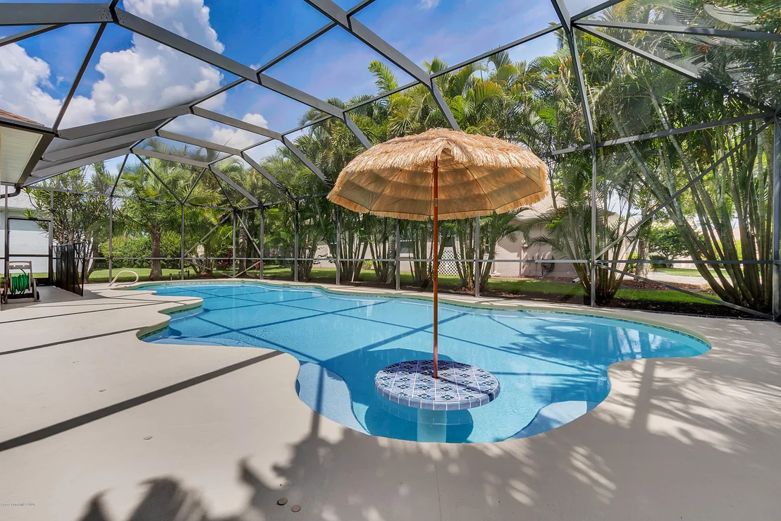 Photo of 562 Carmel Drive