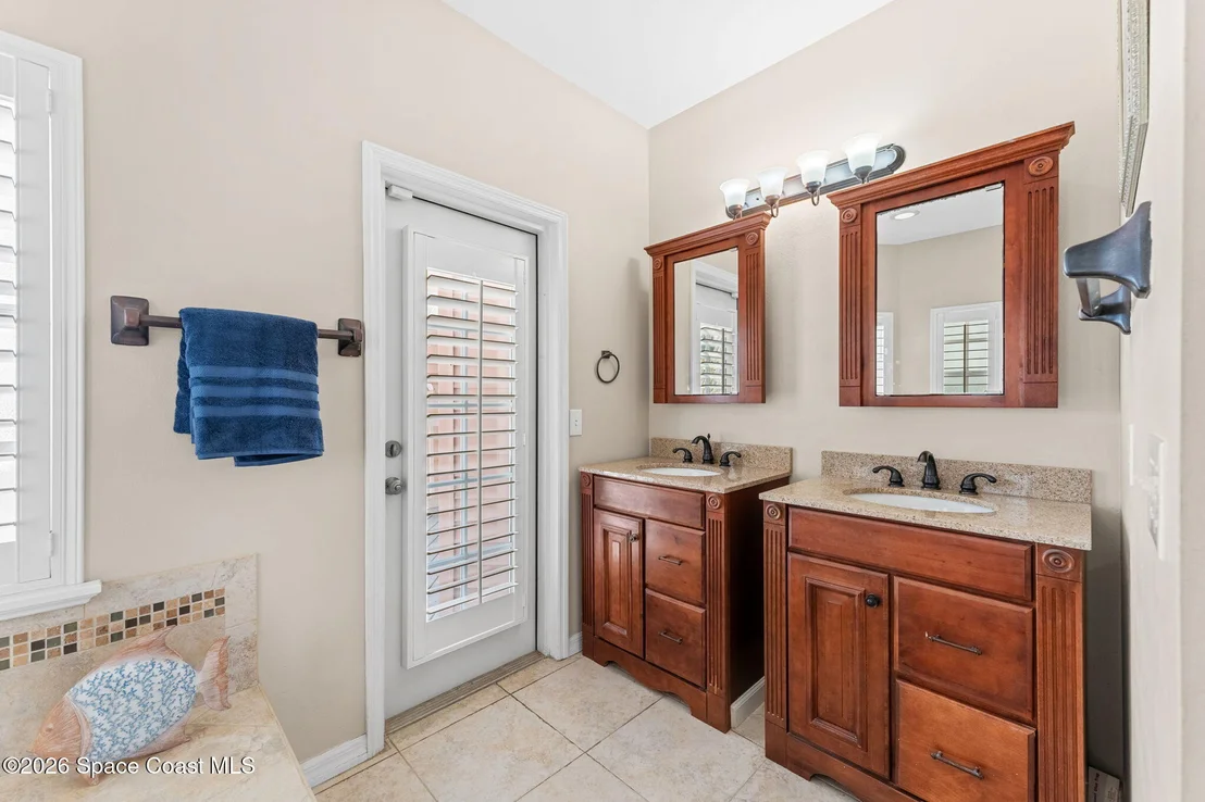 Photo of 2705 N Indian River Drive
