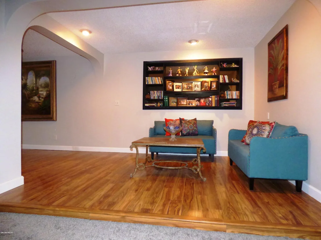Photo of 6737 Sheridan Road