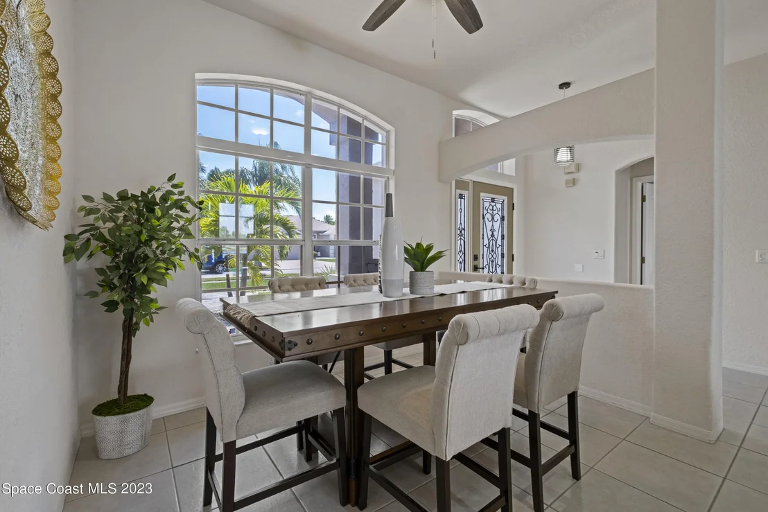 Photo of 712 Carriage Hill Road