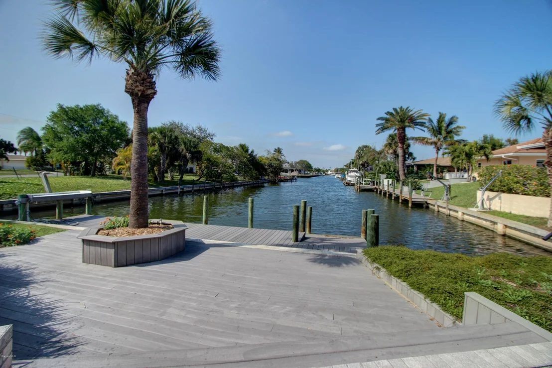 Photo of 738 Malibu Lane