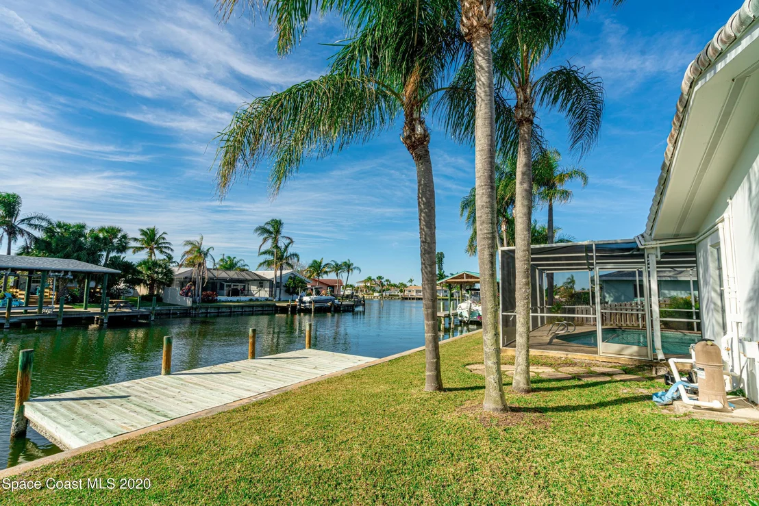Photo of 452 Dorset Drive