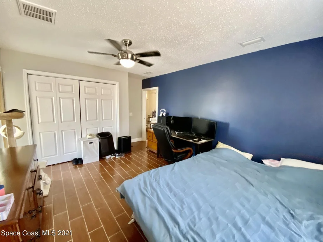 Photo of 5650 Brandon Street