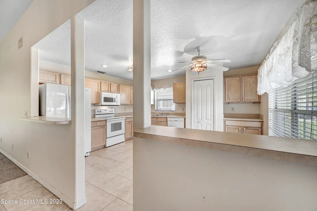 Photo of 974 Pine Creek Circle NE