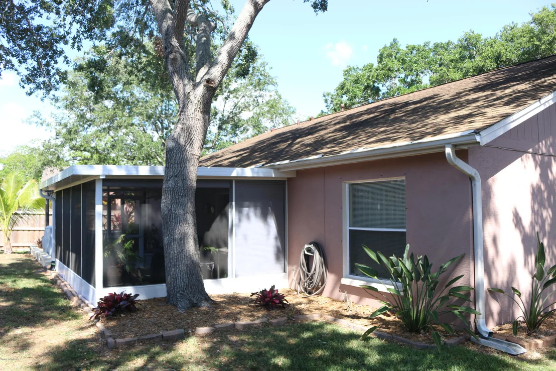 Photo of 1249 Lakeview Drive