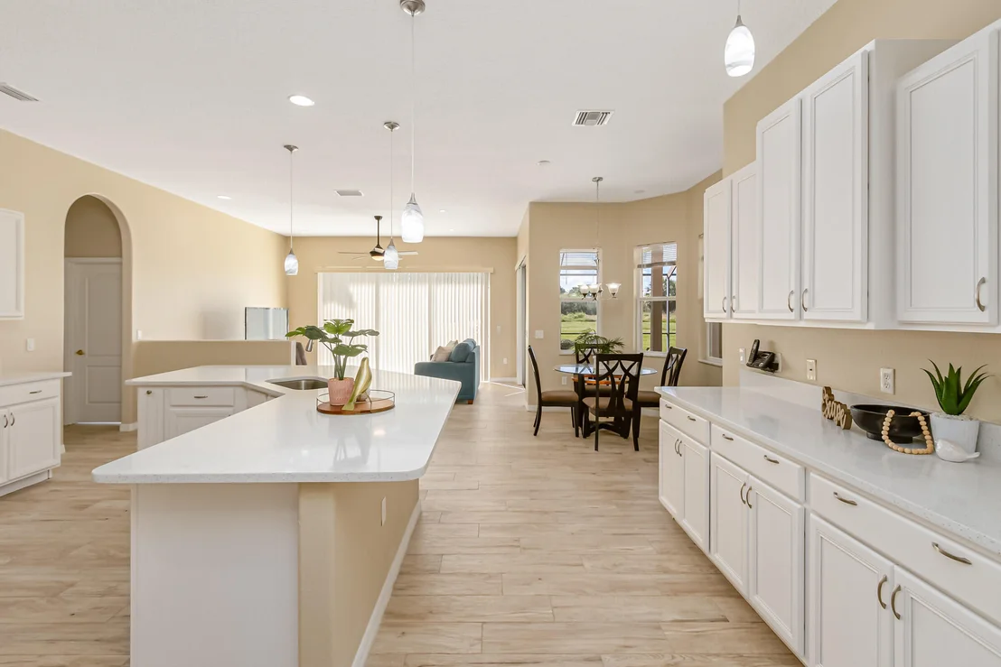 Photo of 2124 Windbrook Drive SE