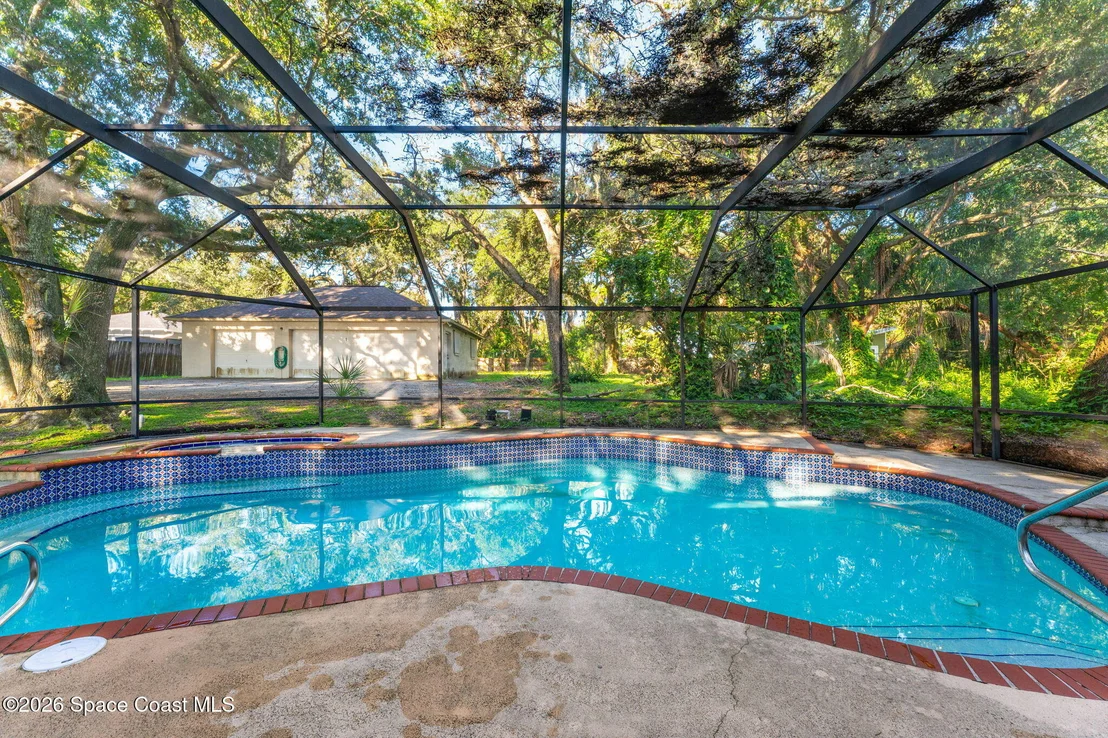 Photo of 925 N Indian River Drive
