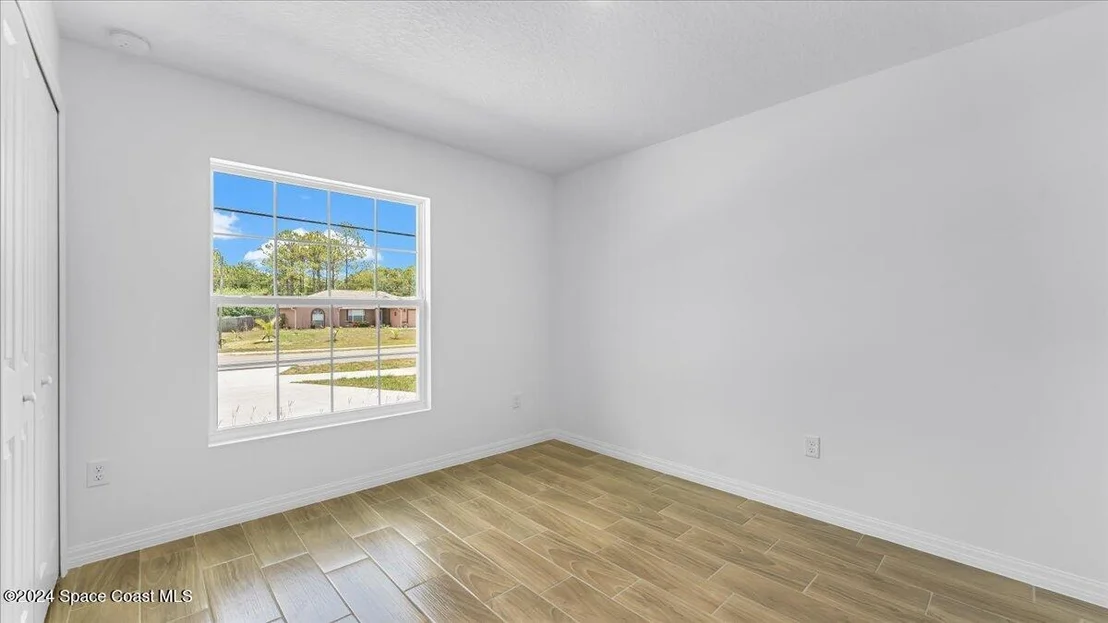 Photo of 1801 Fallon Boulevard NE