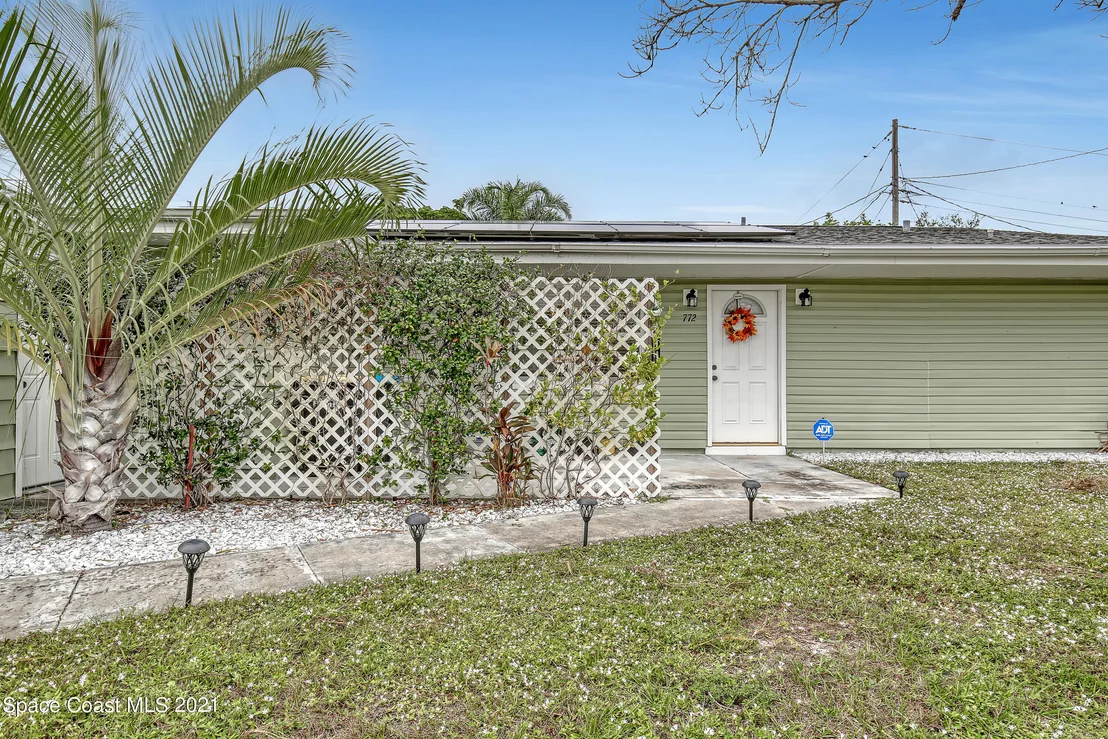 Photo of 772 Bianca Drive NE