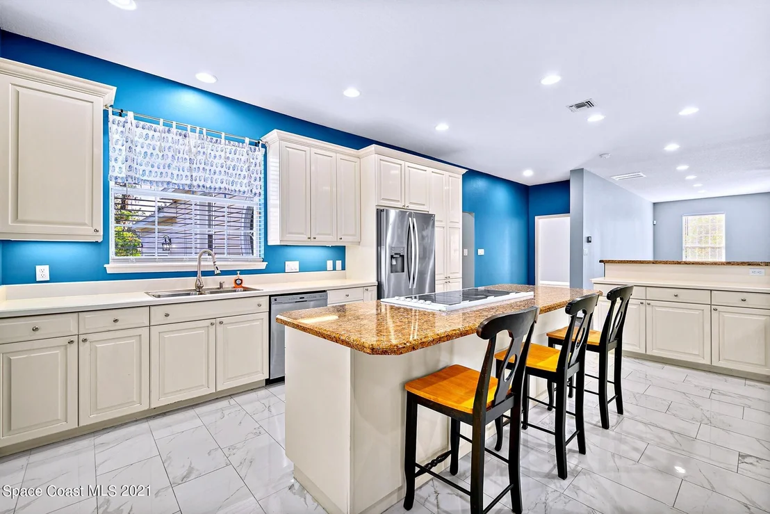 Photo of 3575 James Road