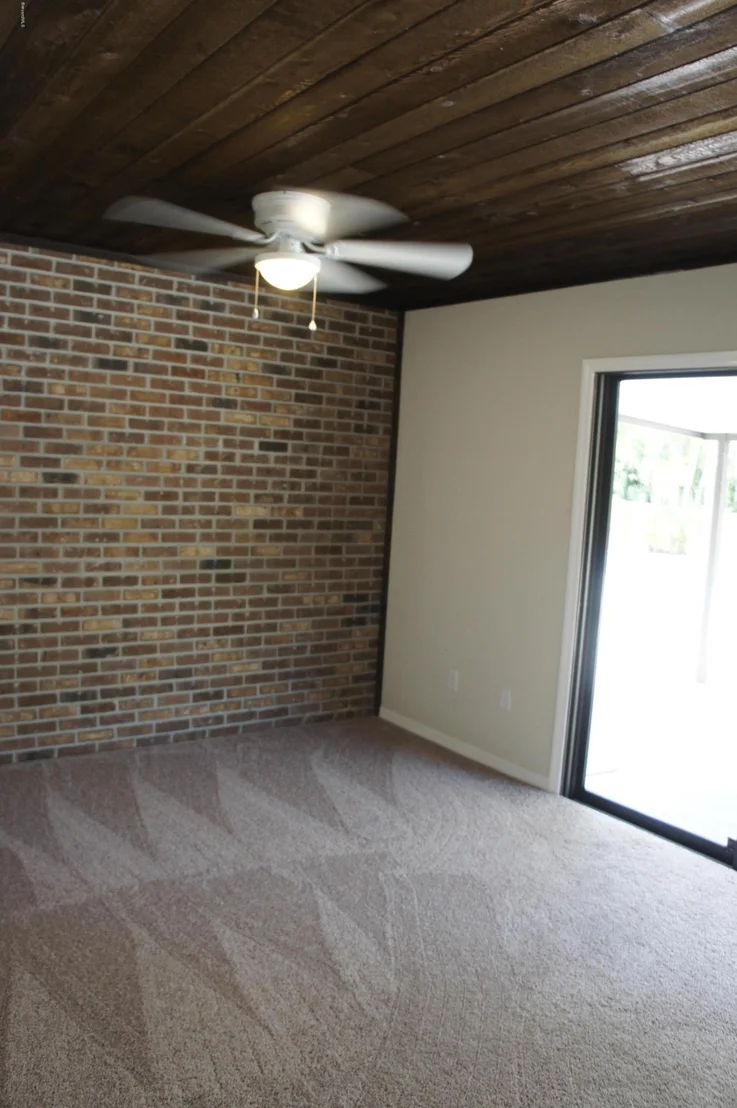 Photo of 1833 Oakwood