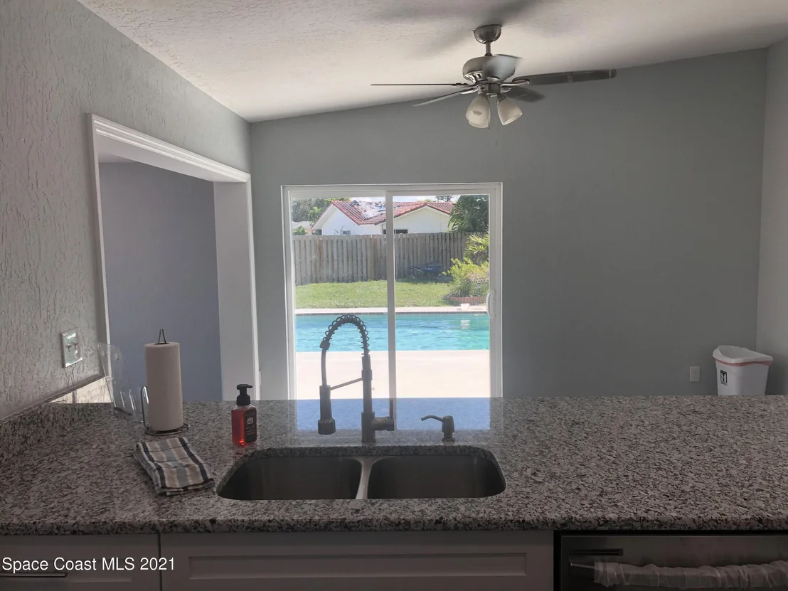 Photo of 876 Vance Circle NE