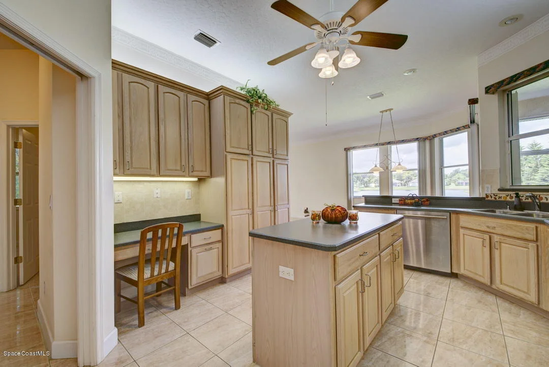 Photo of 843 Spring Oak Drive