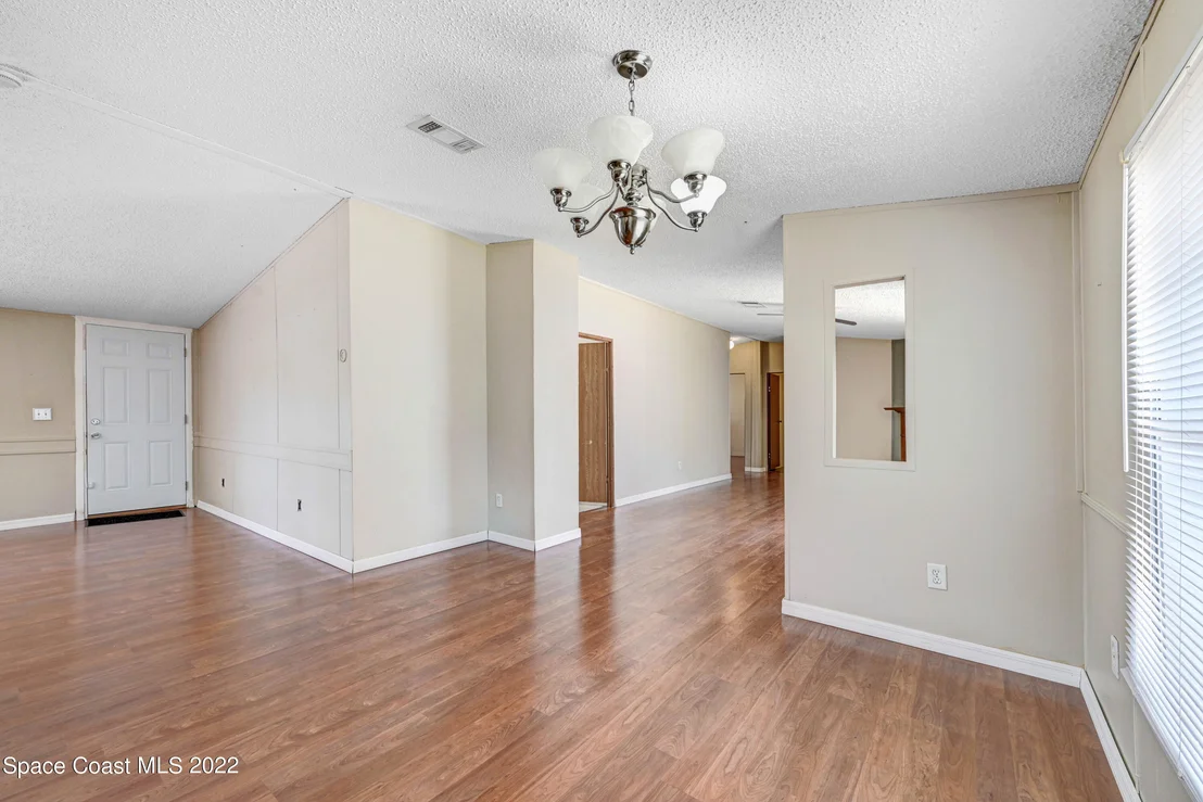 Photo of 560 Camp Road
