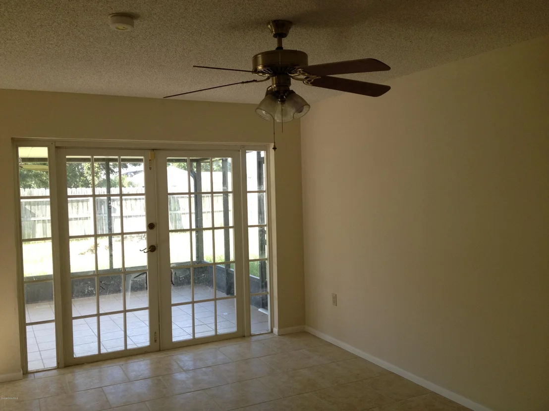 Photo of 1664 Clover Circle