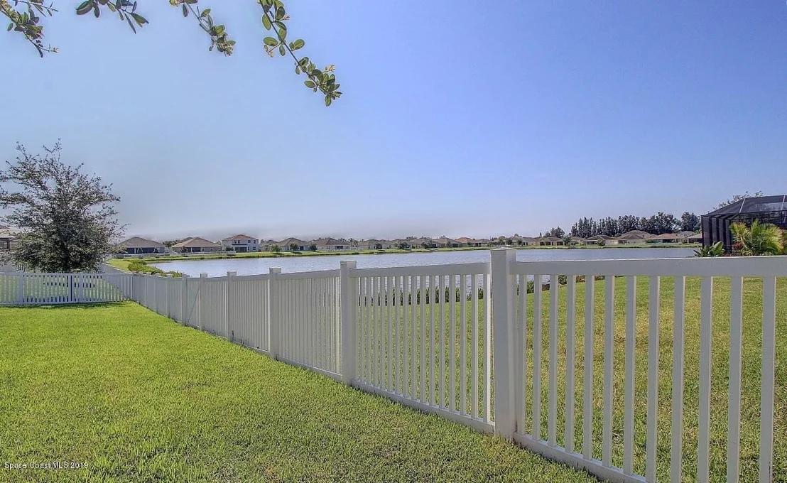 Photo of 1781 Bridgeport Circle