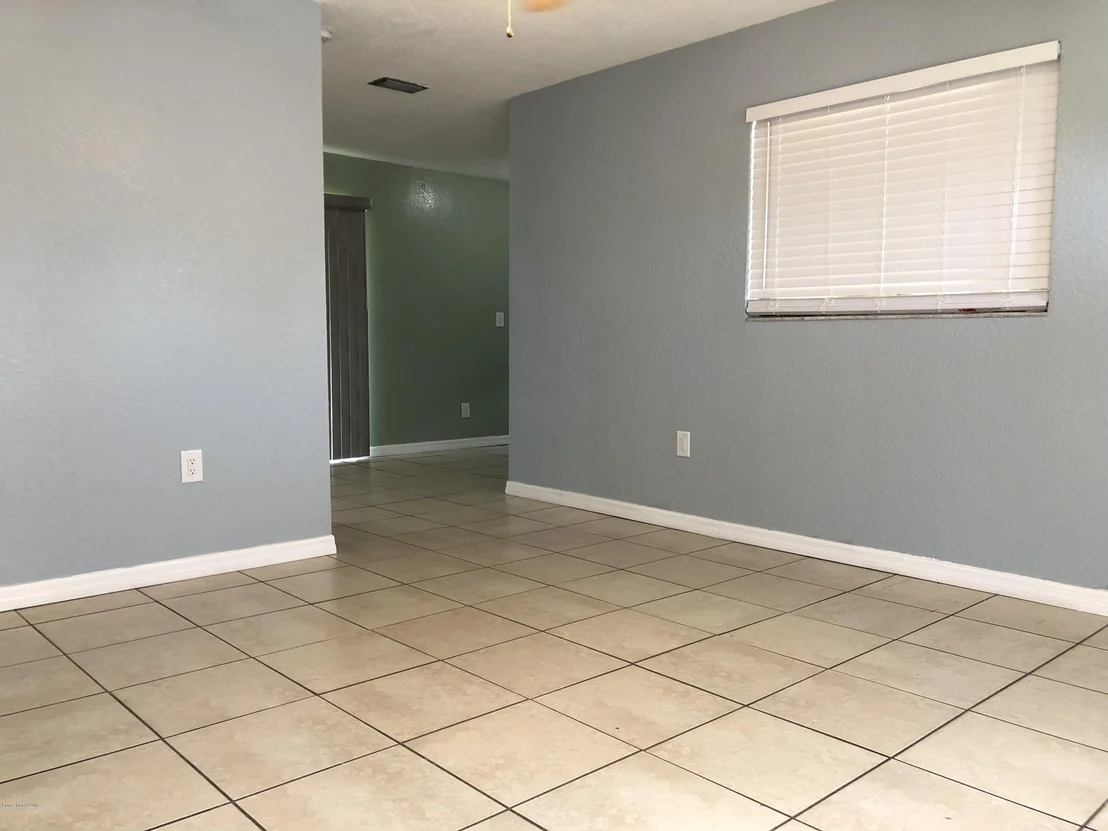 Photo of 2535 Stratford Drive