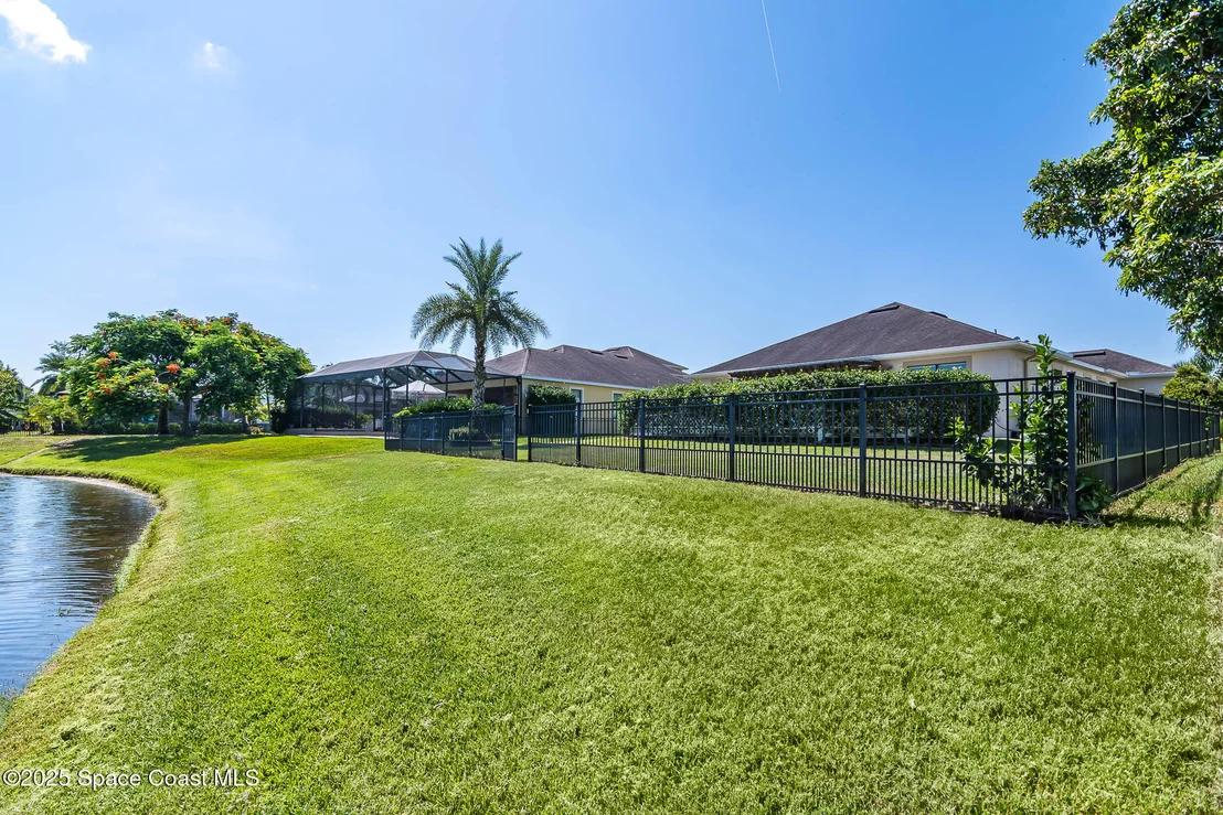 Photo of 8553 Drayton Circle