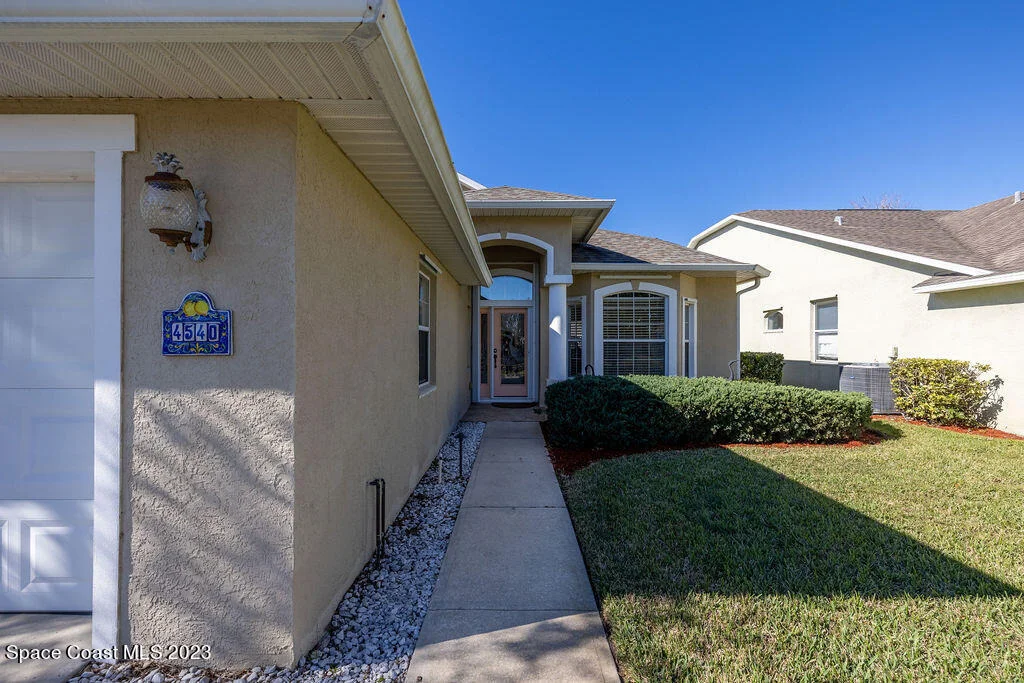 Photo of 4540 Portage Trail