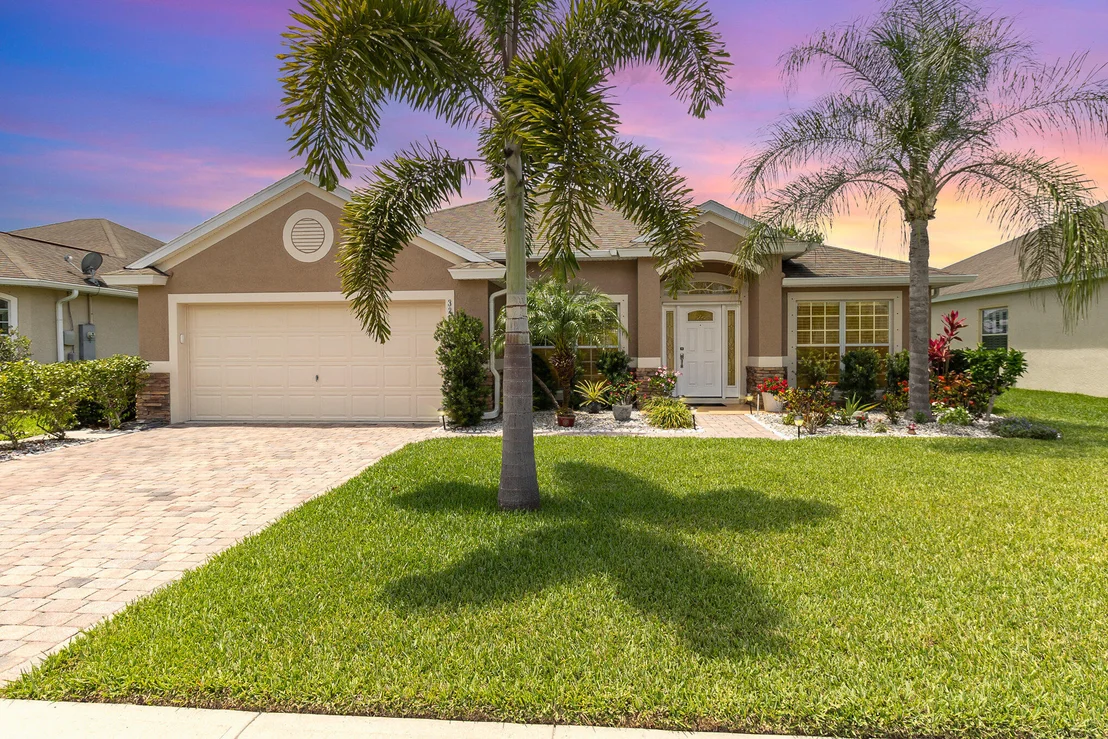 Photo of 325 Abernathy Circle