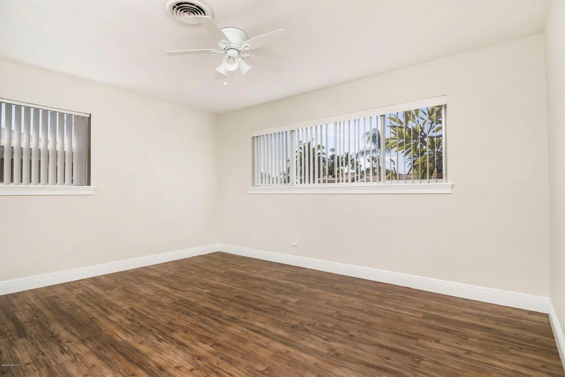 Photo of 141 SE 3rd Street