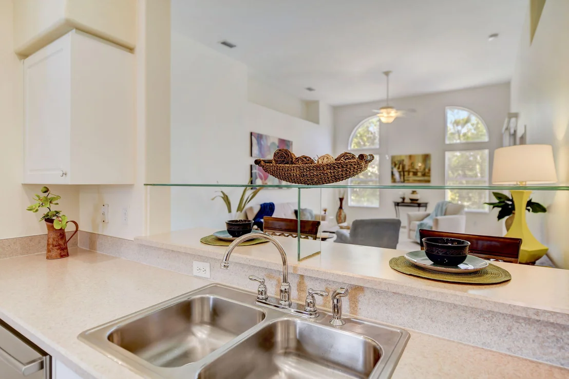 Photo of 4621 Portage Trail
