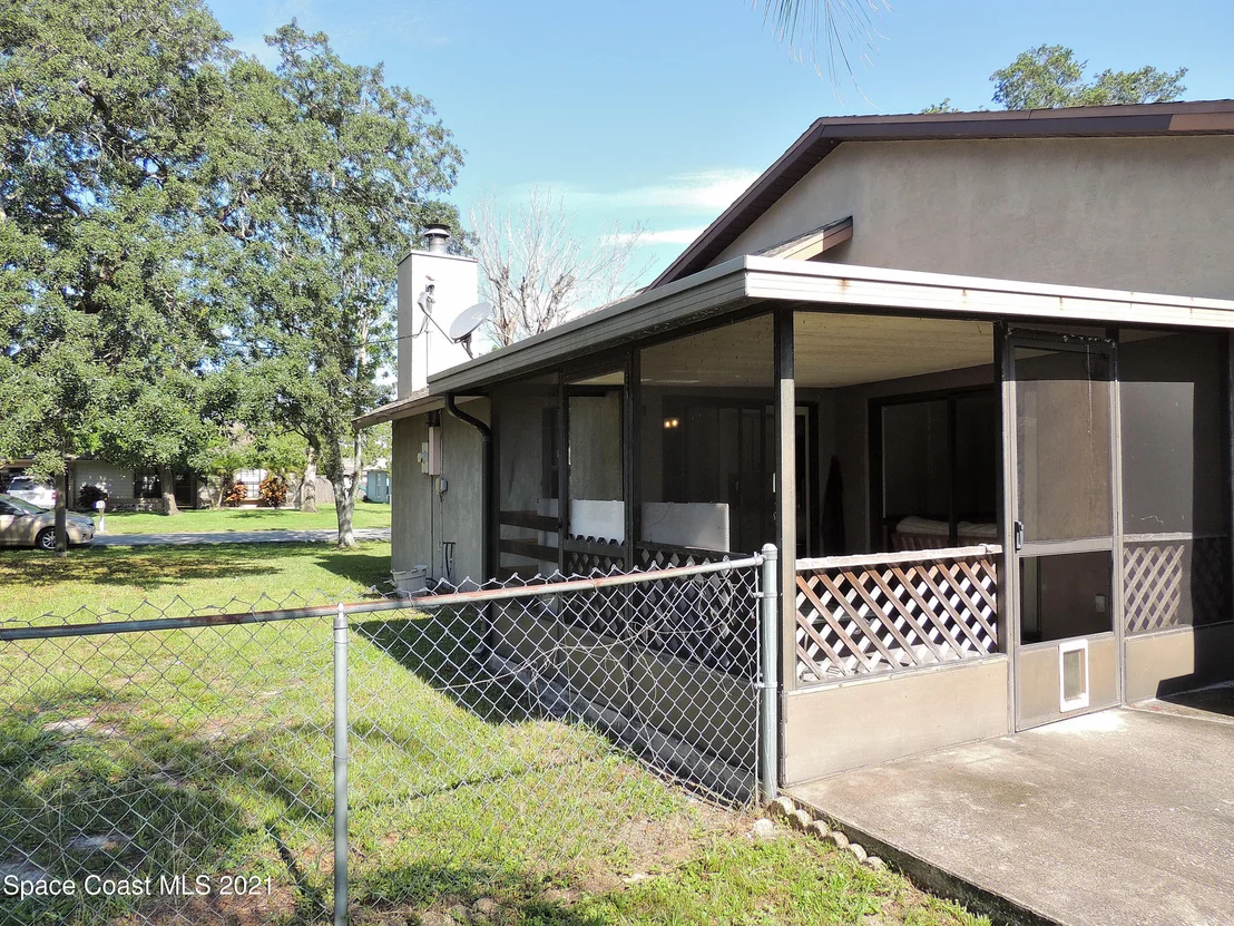 Photo of 6105 Wilderness Avenue