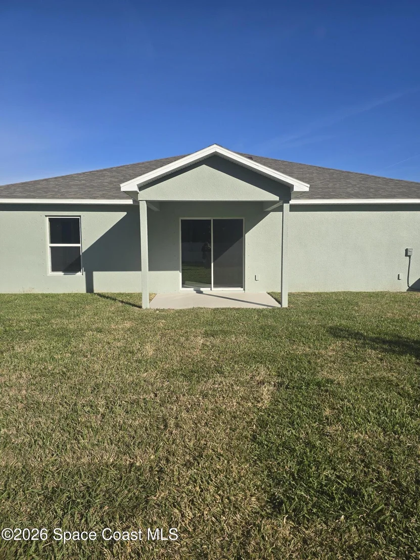 Photo of 941 SW Richmond Circle SW