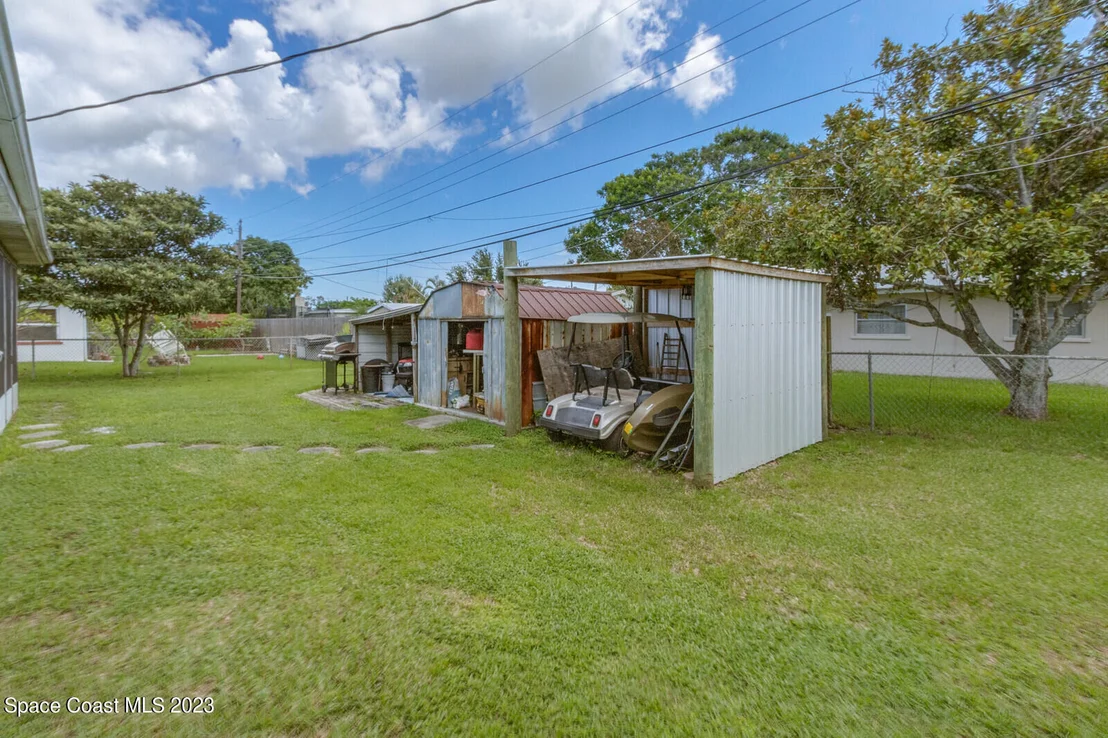 Photo of 581 Clarke Avenue