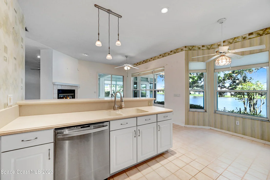 Photo of 954 Somerset Lane
