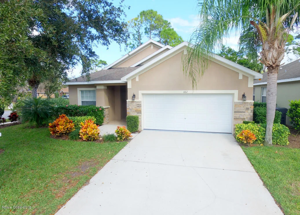 Photo of 662 Waterside Circle