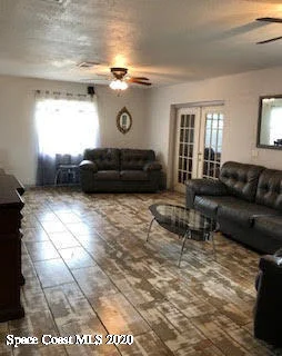 Photo of 1086 Madrid Road