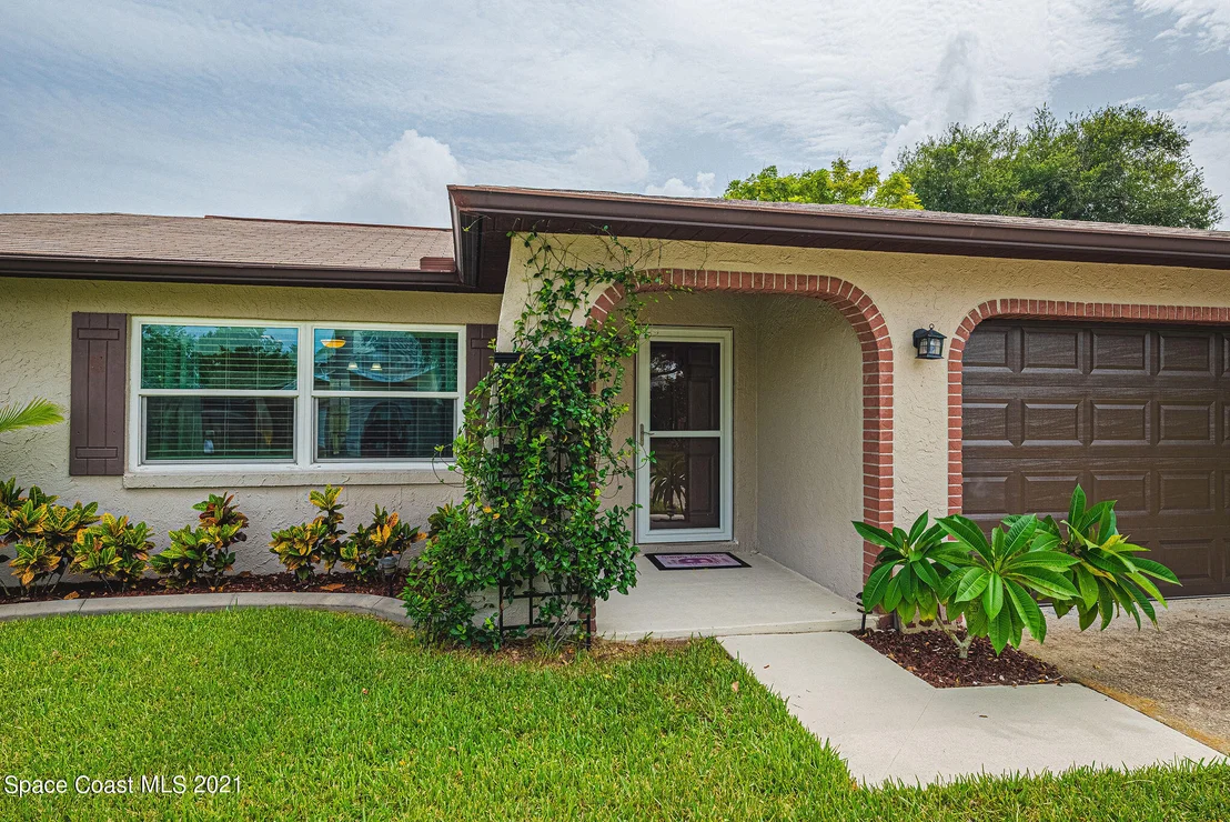 Photo of 845 Berkshire Drive