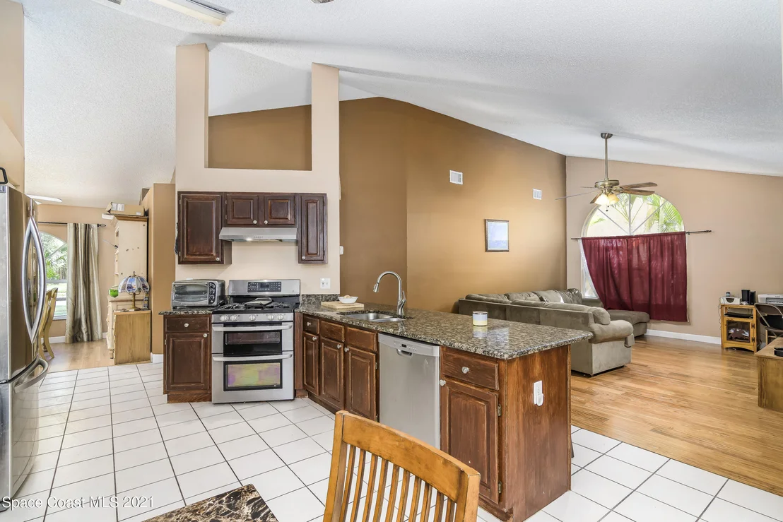 Photo of 3232 Lago Vista Drive