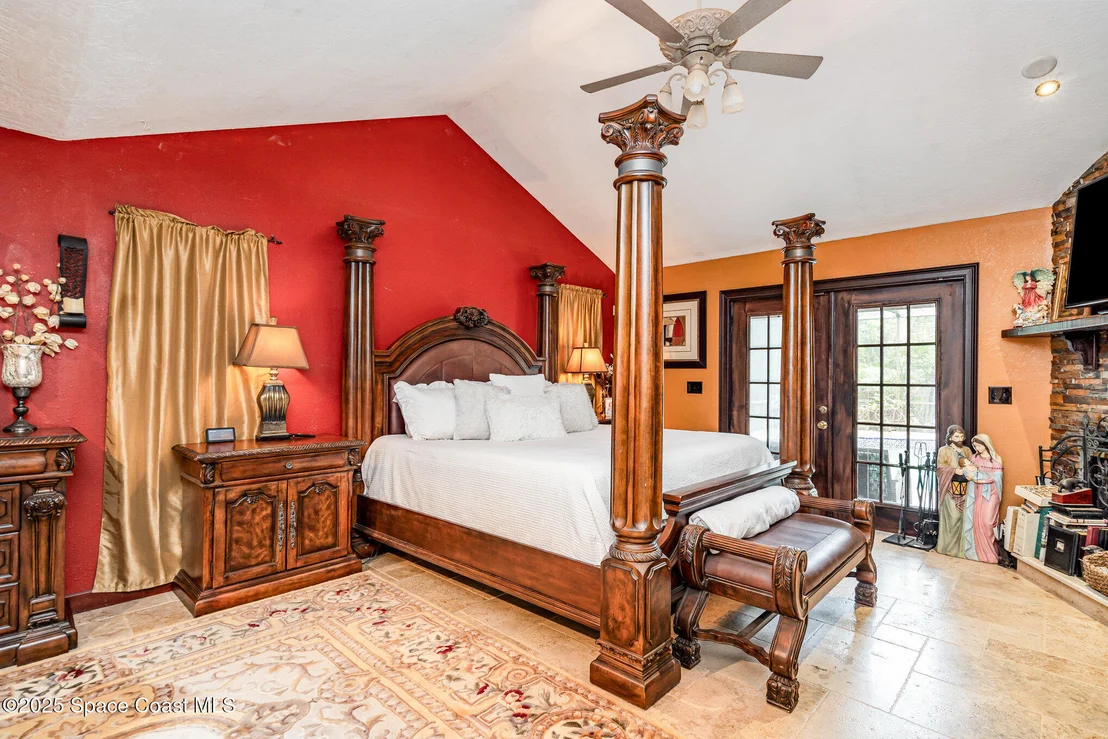 Photo of 562 Lake Ashley Circle