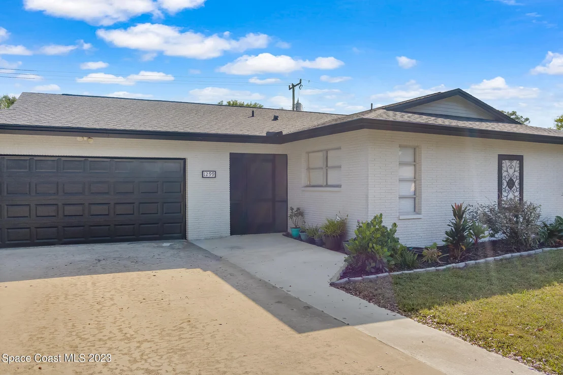 Photo of 1299 Troon Way