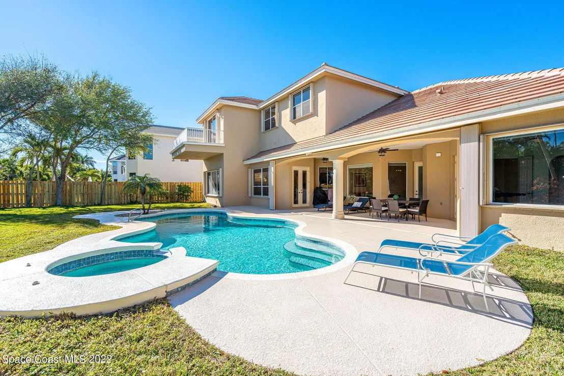 Photo of 233 Flanders Drive