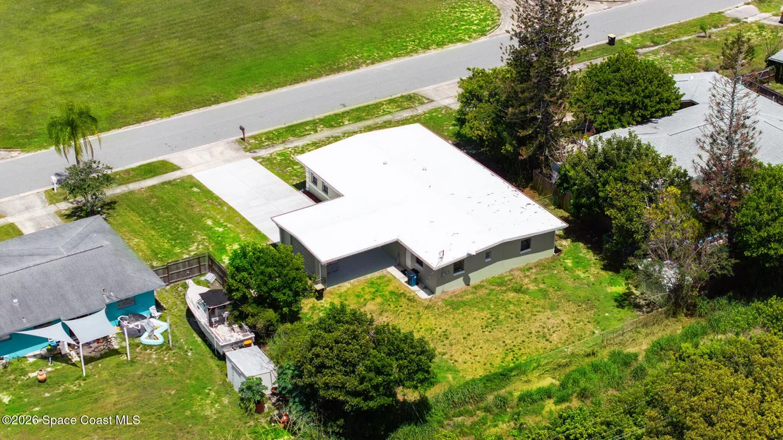Photo of 777 James Circle NE