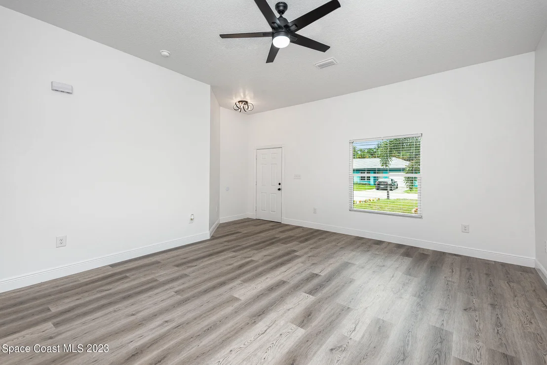 Photo of 3033 Wiley Avenue