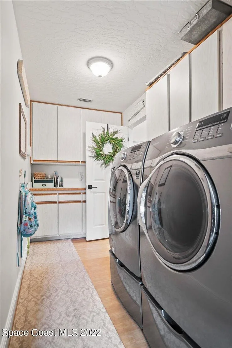 Photo of 233 Peregrine Drive