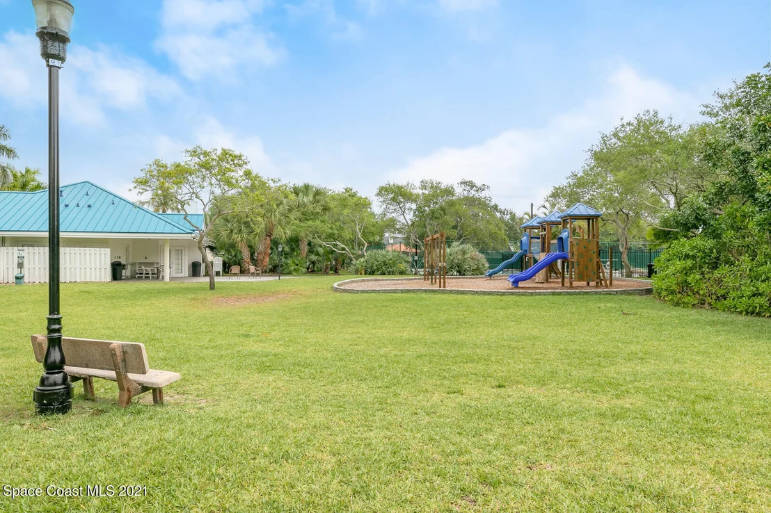 Photo of 654 Hummingbird Drive