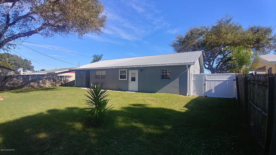 Photo of 790 Cobblestone Lane NE